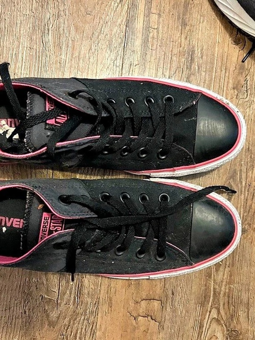 Converse Chuck Taylor All Star Ox Black & Pink Sneakers Women’s Size 9